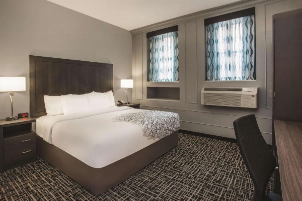 La Quinta by Wyndham Inner Harbor Downtown image 23